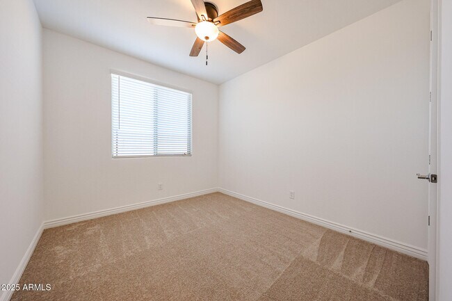 Building Photo - 8857 W Colter St