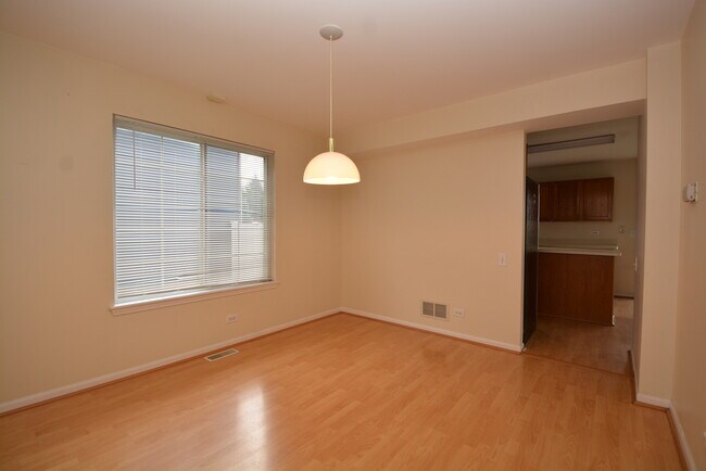 Building Photo - 1661 Charlotte Cir