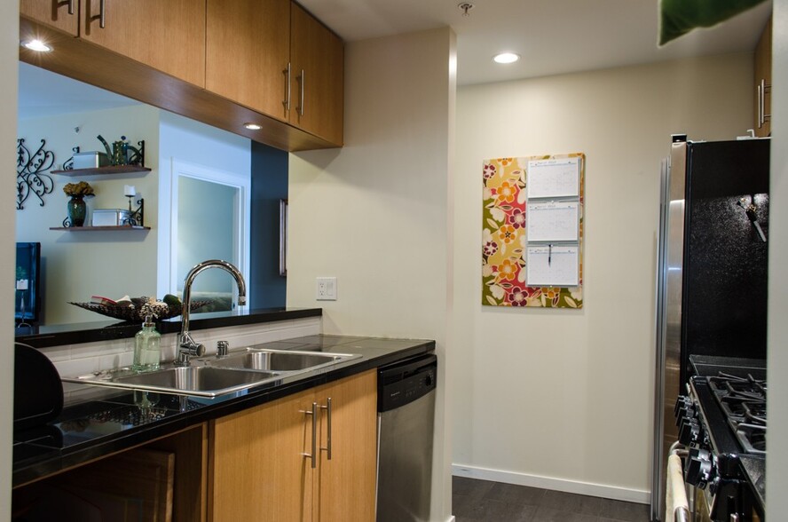 Building Photo - 2721 1st Ave