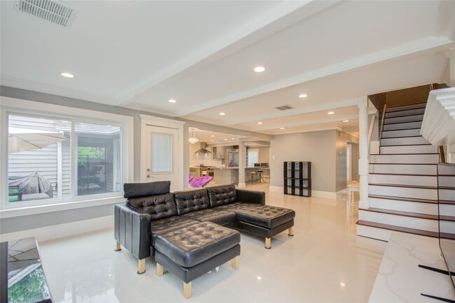 Building Photo - 14611 Bramblewood Dr