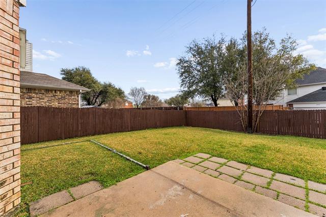 Building Photo - 2124 Newport Dr