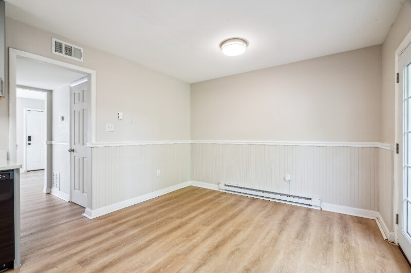 Building Photo - 119 W Orndorff Dr