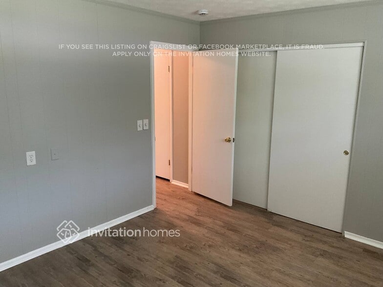 Building Photo - 4633 Waverly Ln