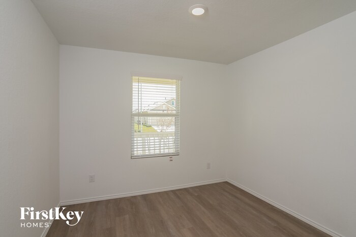 Building Photo - 10619 Pablo Way
