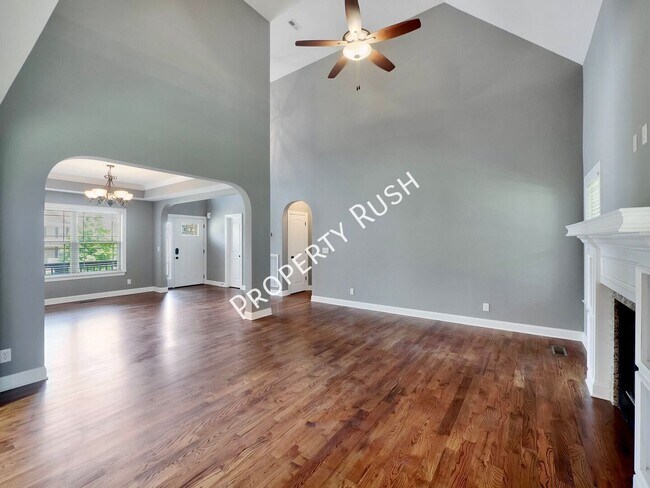Building Photo - 7962 Burgundy Cir