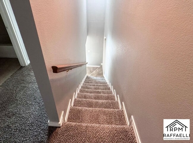 Building Photo - Pleasant Grove Townhouse for rent!