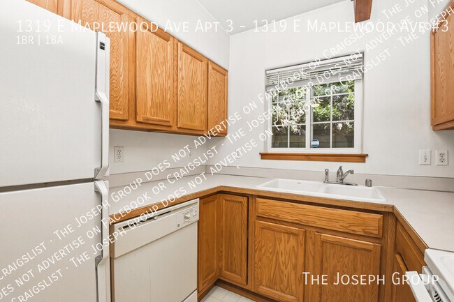 Building Photo - 1319 E Maplewood Ave