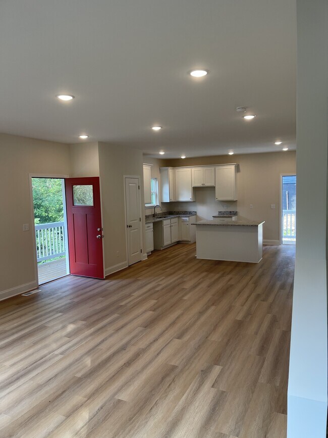 Primary Photo - 2719 Orton St