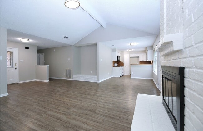 Building Photo - 7814 Barnhill Dr