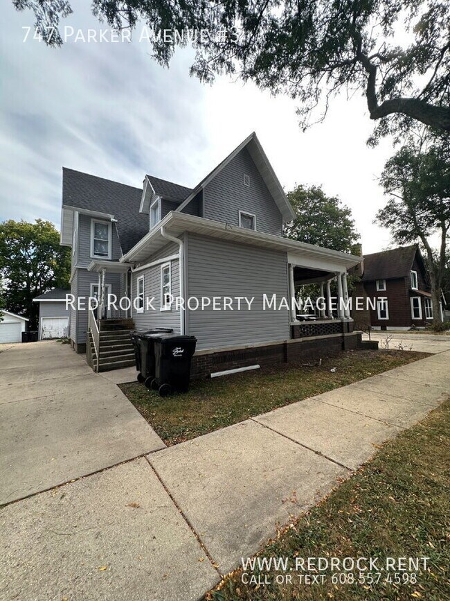 Building Photo - 747 Parker Ave