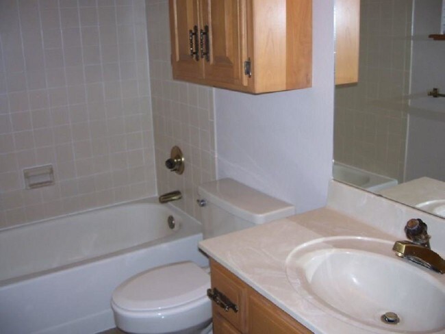 Building Photo - 3417 N Sandpiper Dr