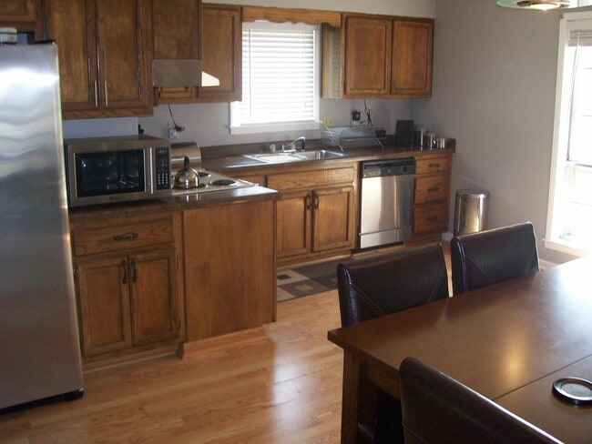 Building Photo - 6348 Ridgeline Dr