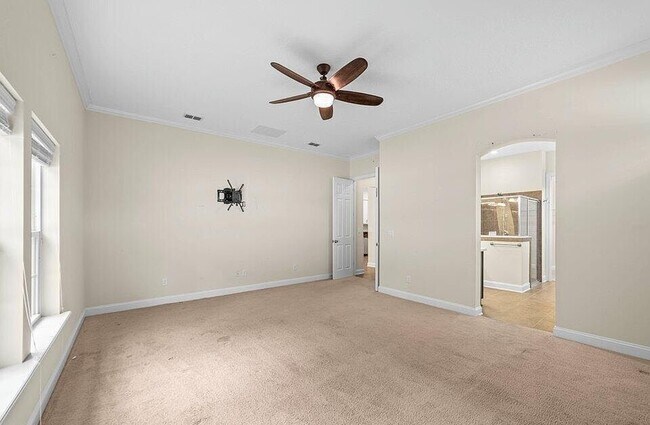 Building Photo - 79665 Plummer's Creek Dr