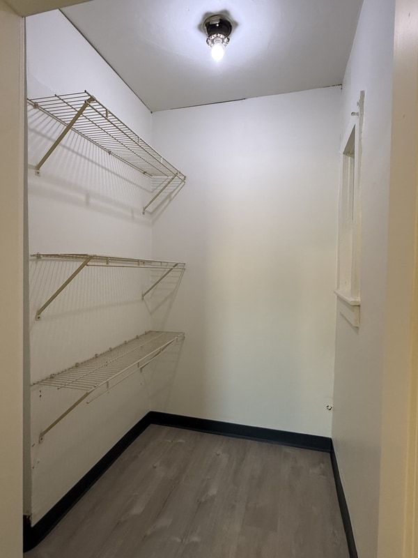 Building Photo - 1003 Ontario Ave