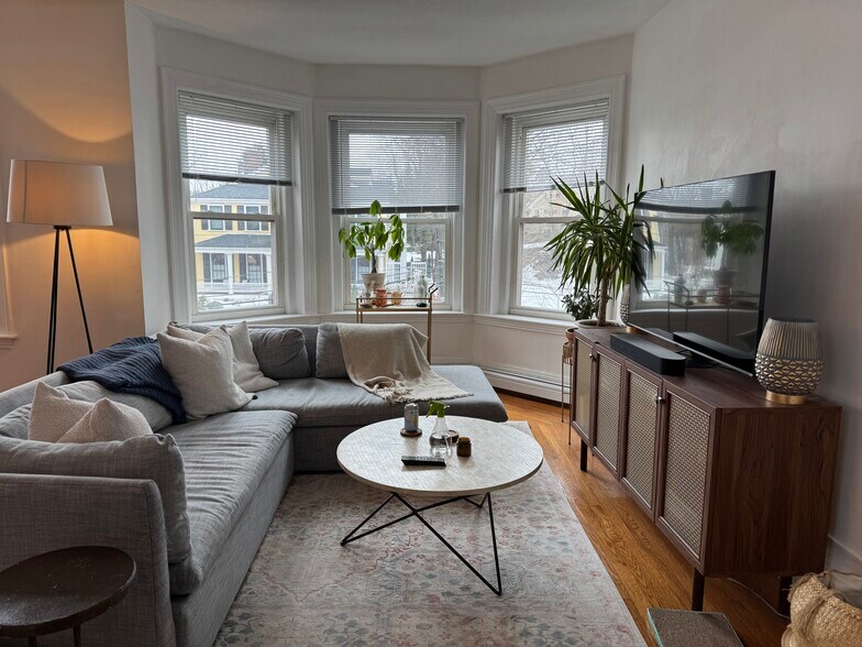 Building Photo - 809 Washington St