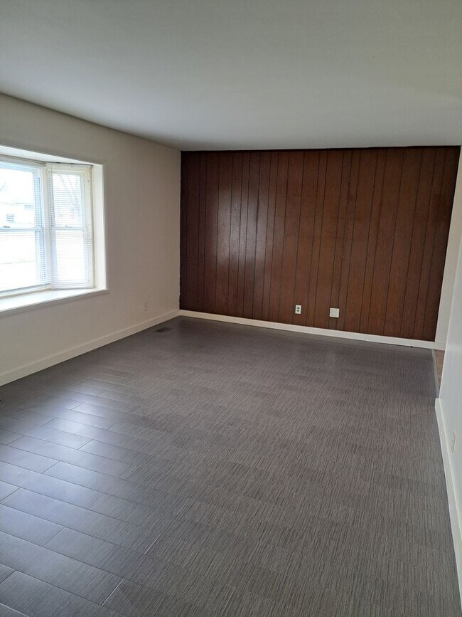 Building Photo - 3 BR House Near Purdue University Fort Wayne