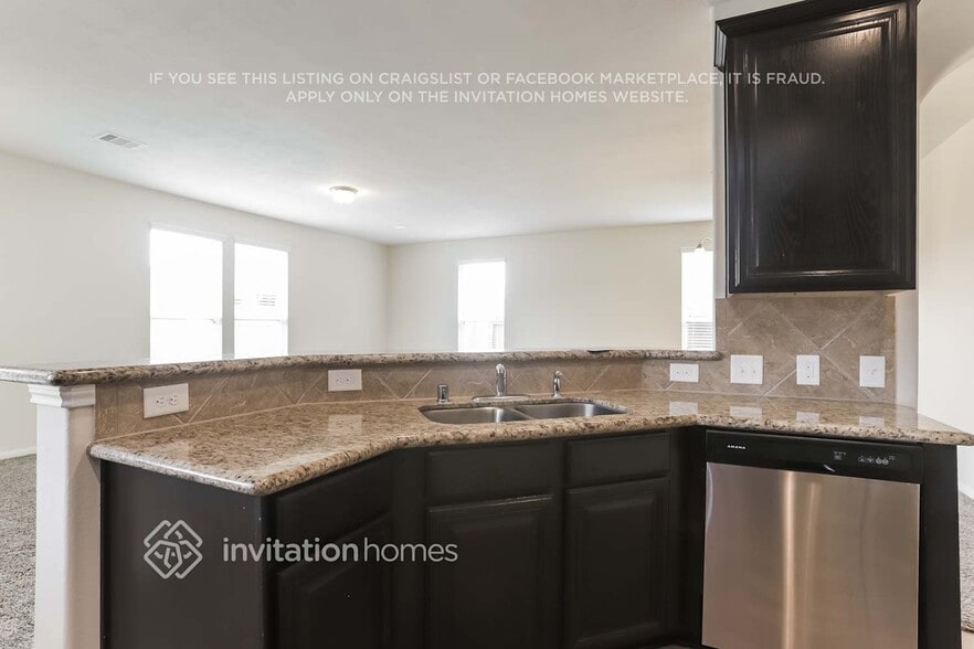 Building Photo - 30823 Gardenia Trace Dr