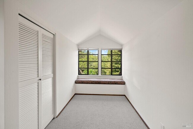 Building Photo - 45 Wimbledon Way