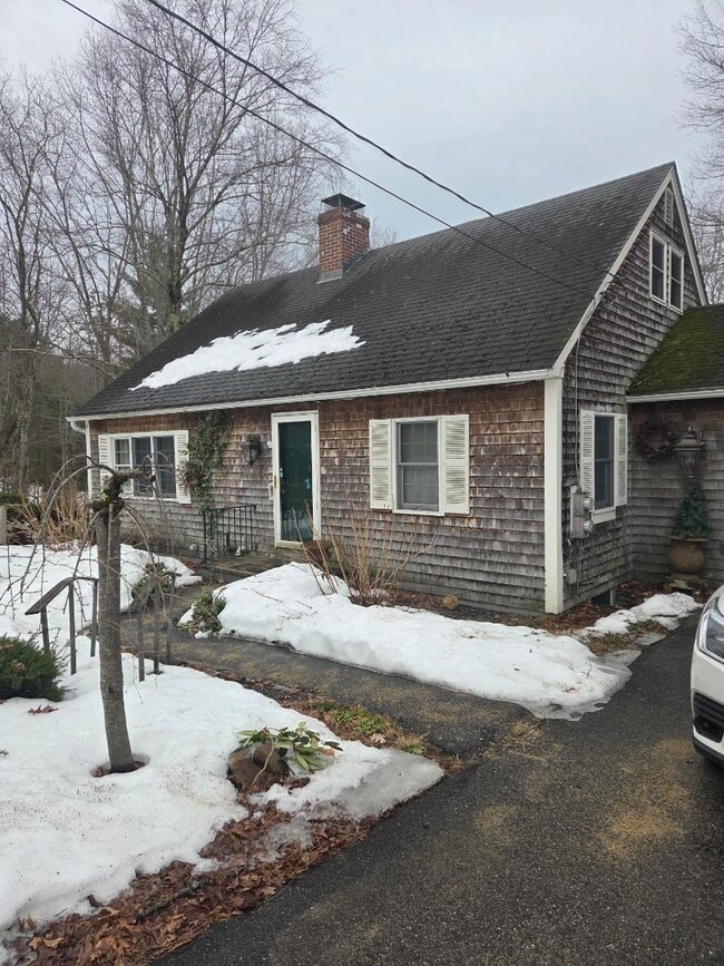 Building Photo - 8 Woodknoll Dr