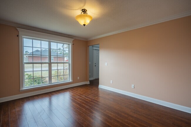 Building Photo - 157 Outpost Trl