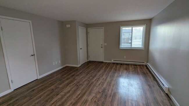 Building Photo - MN Cedar Village (827)