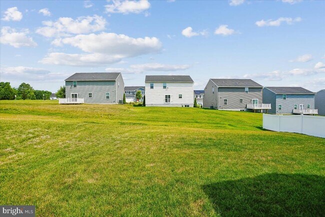 Building Photo - 6415 Farrier Wy