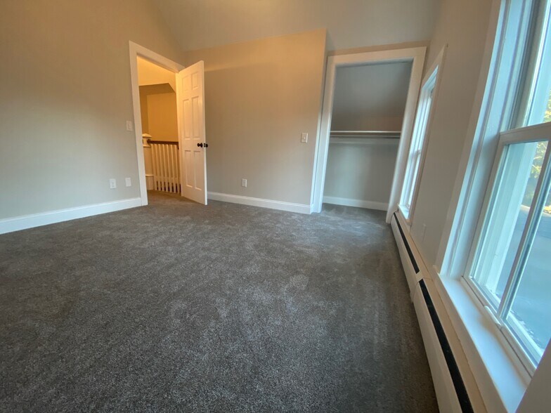 Building Photo - 437 Prospect Ave