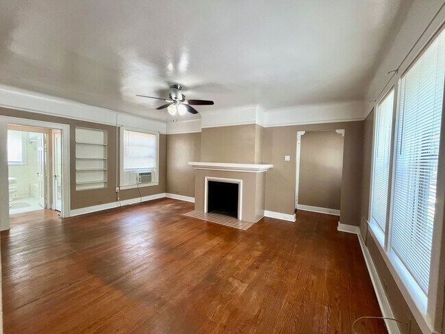 Building Photo - 424 E Ashby Pl