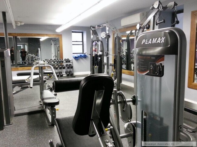 Building Photo - 235 W 146th St