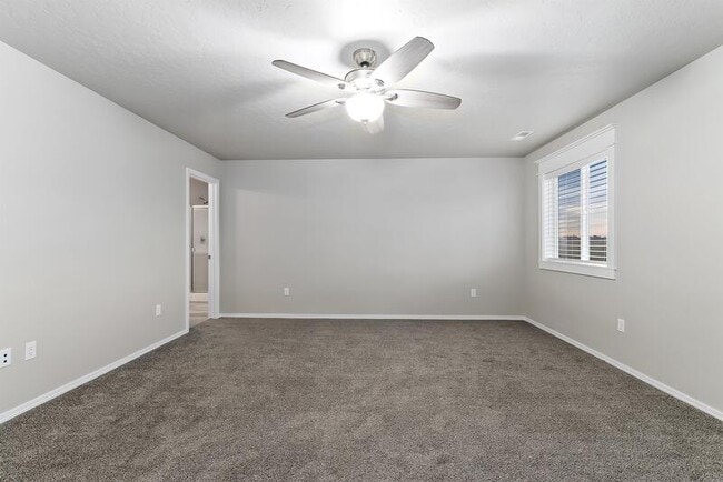 Building Photo - 1326 Placerville St