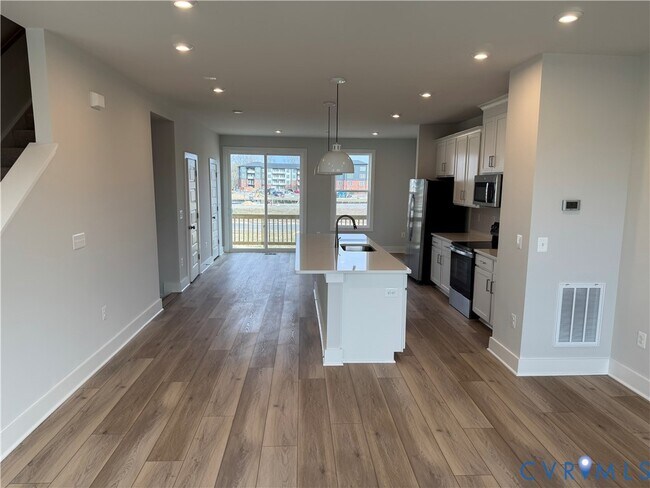 Building Photo - 9434 Alquist St