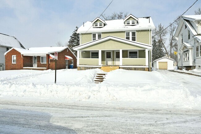 Building Photo - 310/312 Prospect St