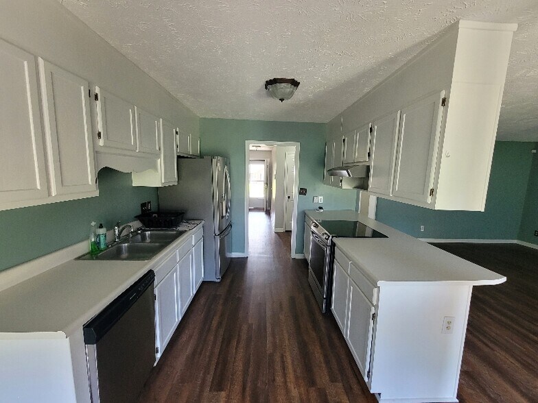 Building Photo - 309 Sparrow Dr