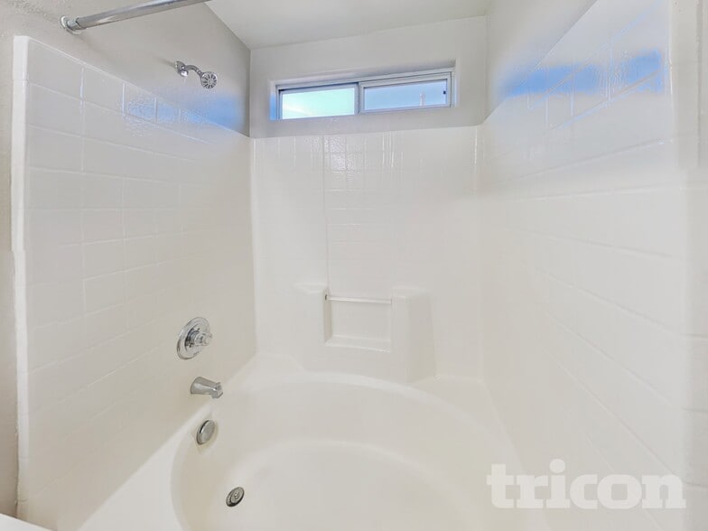 Building Photo - 6639 Weeping Pine St