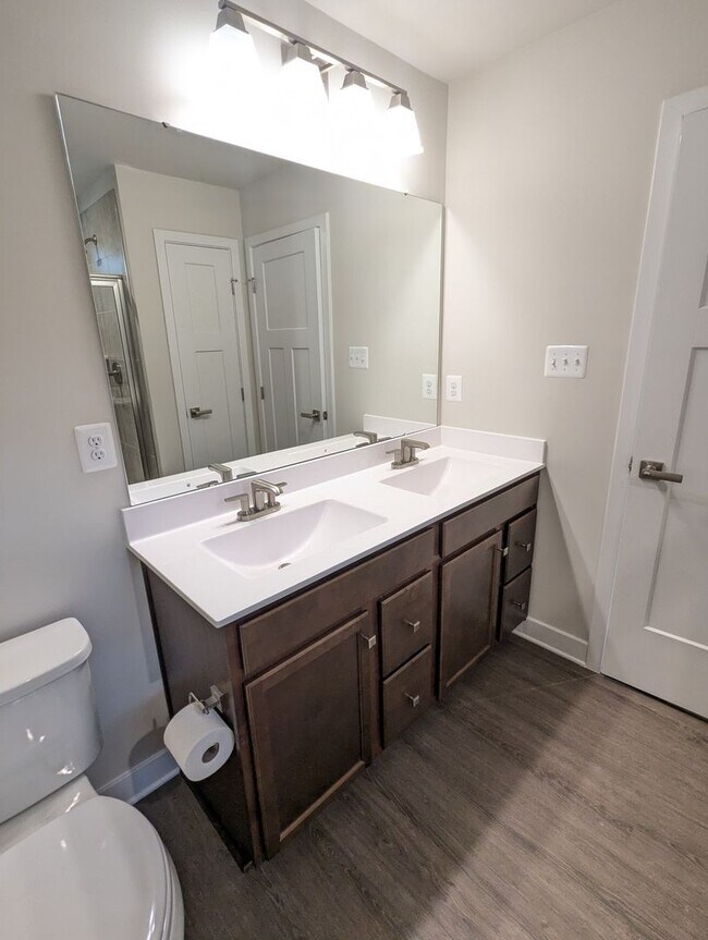 Building Photo - New Build (never lived in) townhouse avail...