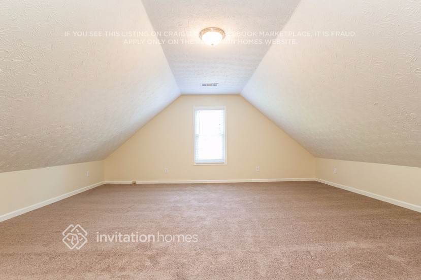 Building Photo - 855 Simon Ive Dr