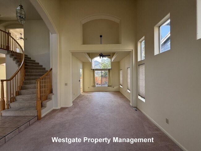 Building Photo - 545 Almanor St