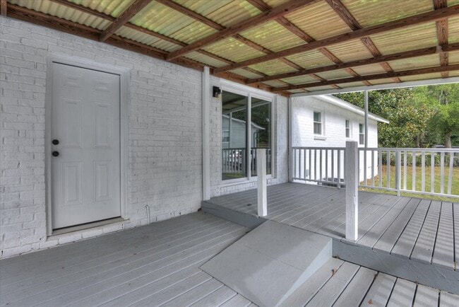 Building Photo - 3602 Kentwood Dr