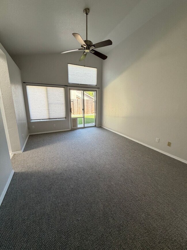Building Photo - 6260 Vanden Rd