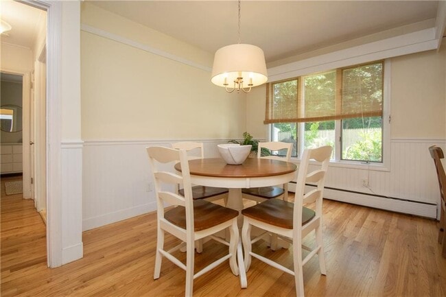 Building Photo - 23 Sherwood Rd