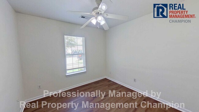 Building Photo - 3 BD/2BA Home in Azalea Trace w/Fenced Backyard and Exciting Updates Underway!