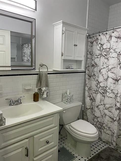 Building Photo - 608 Jefferson St