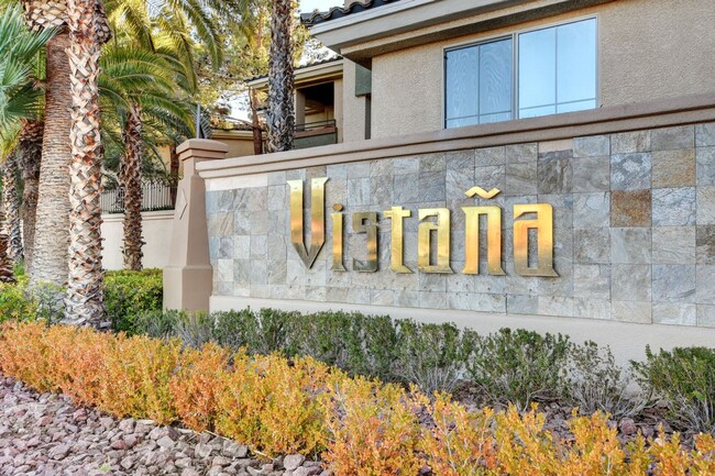 Building Photo - Cozy, Guard-Gated Condominium in Vistana