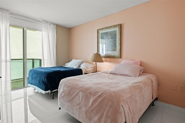 Building Photo - 150 Sunny Isles Blvd