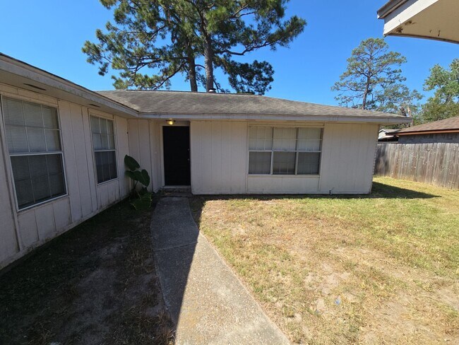 Building Photo - 23207 Pine Post Ln