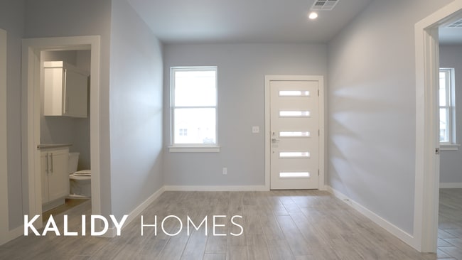 Building Photo - 307 Kirks Holw