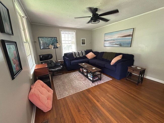 Building Photo - 79 Springbrook- Available August 2025!!