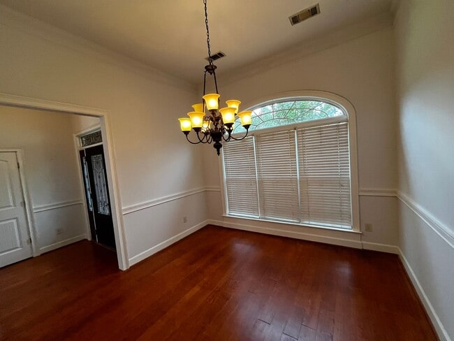 Building Photo - New to the Market! Welcome Home!