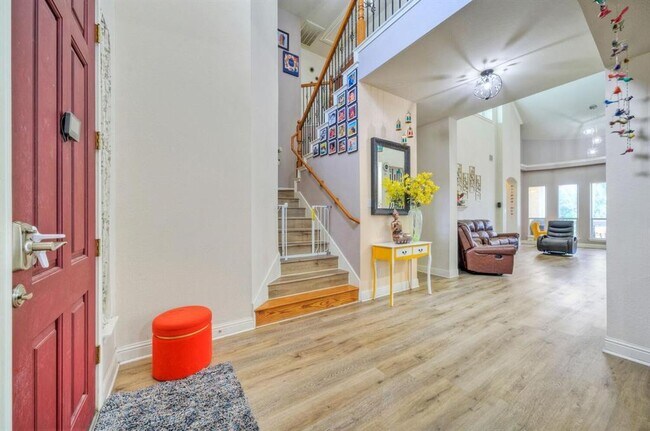 Building Photo - 3912 Coopers Hawk Cove