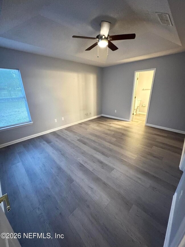 Building Photo - 5558 Oak Crossing Dr